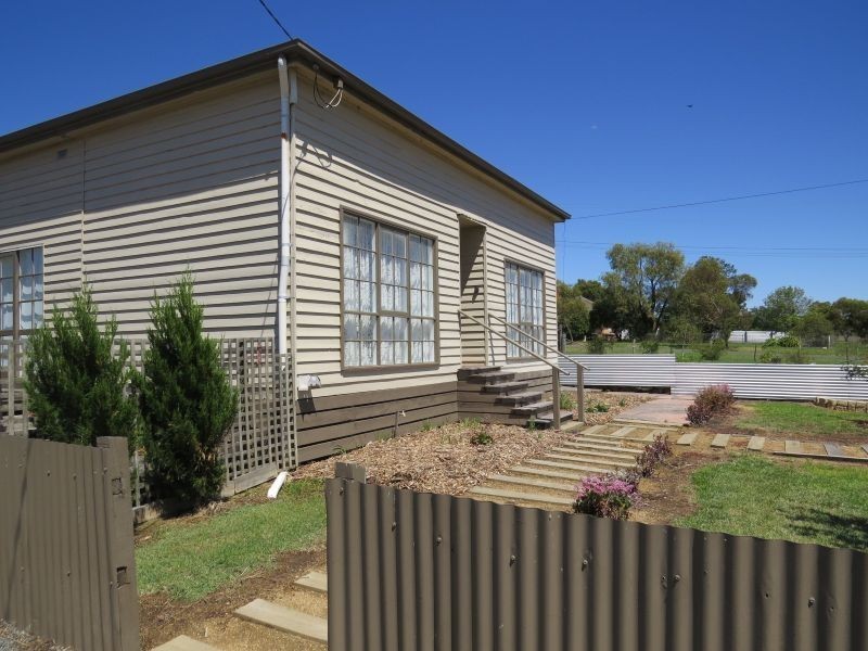 17 Gray Street, Lismore VIC 3324