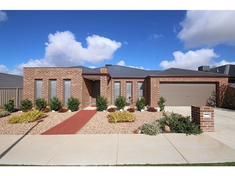 76 Learmonth Street, Alfredton VIC 3350