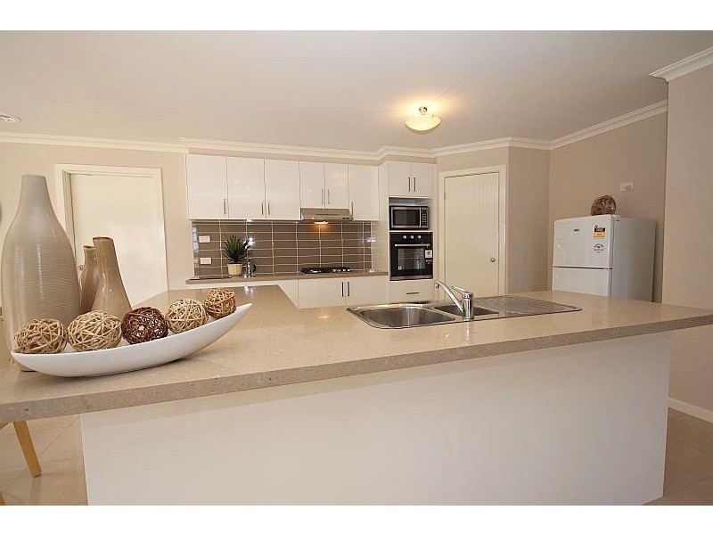 76 Learmonth Street, Alfredton VIC 3350