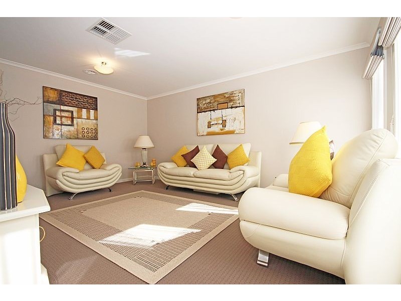 76 Learmonth Street, Alfredton VIC 3350