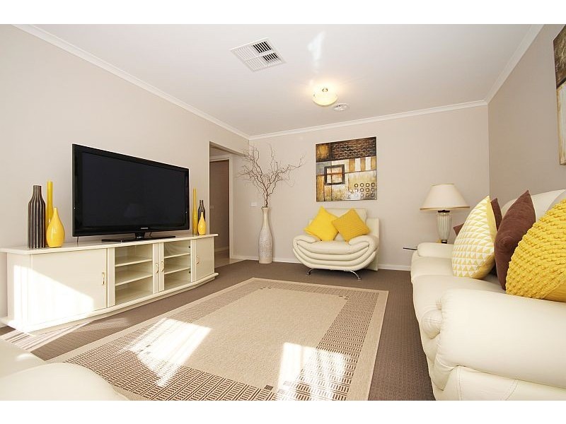 76 Learmonth Street, Alfredton VIC 3350