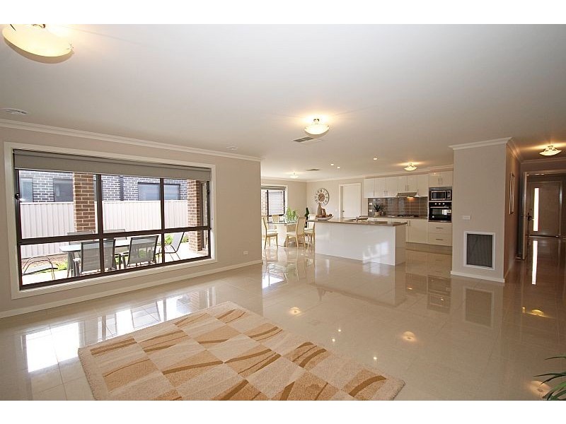 76 Learmonth Street, Alfredton VIC 3350