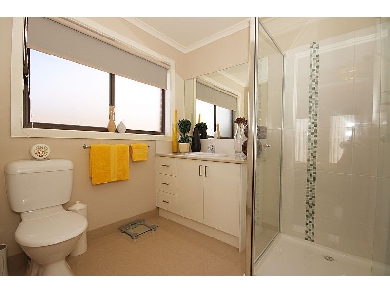 76 Learmonth Street, Alfredton VIC 3350