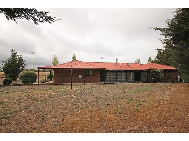 920 Smythesdale Road, Snake Valley VIC 3351