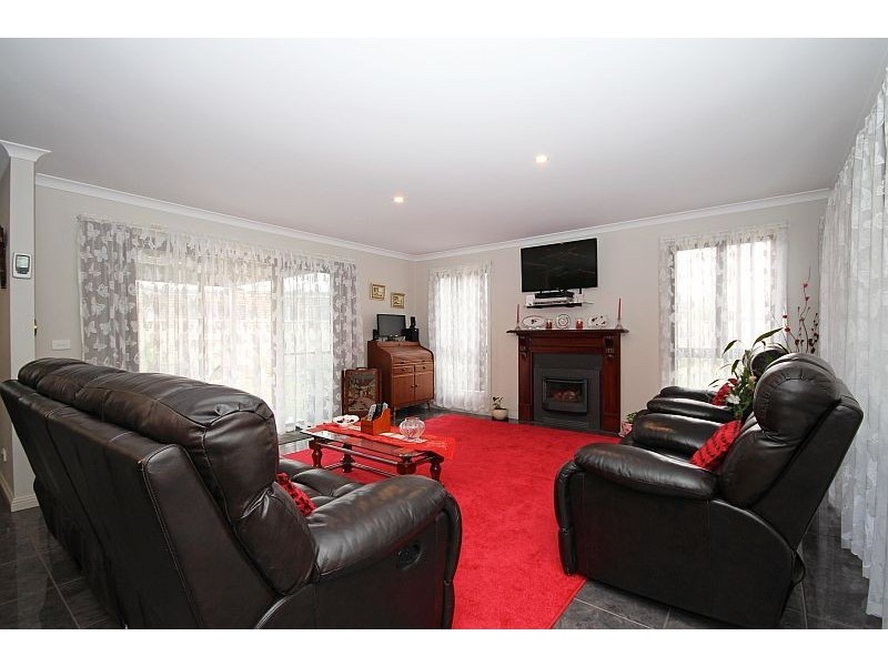 10 Heppner Court, Sebastopol VIC 3356