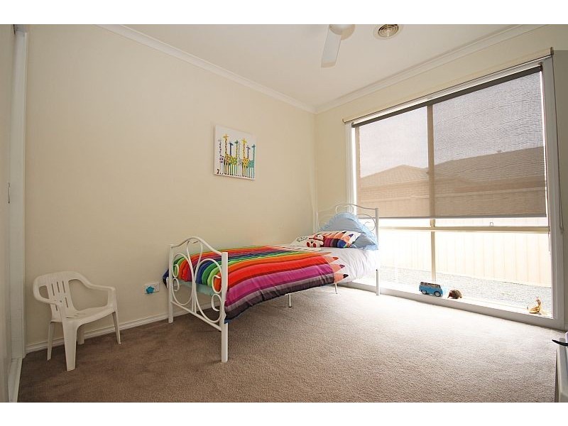 8 Deakin Drive, Delacombe VIC 3356