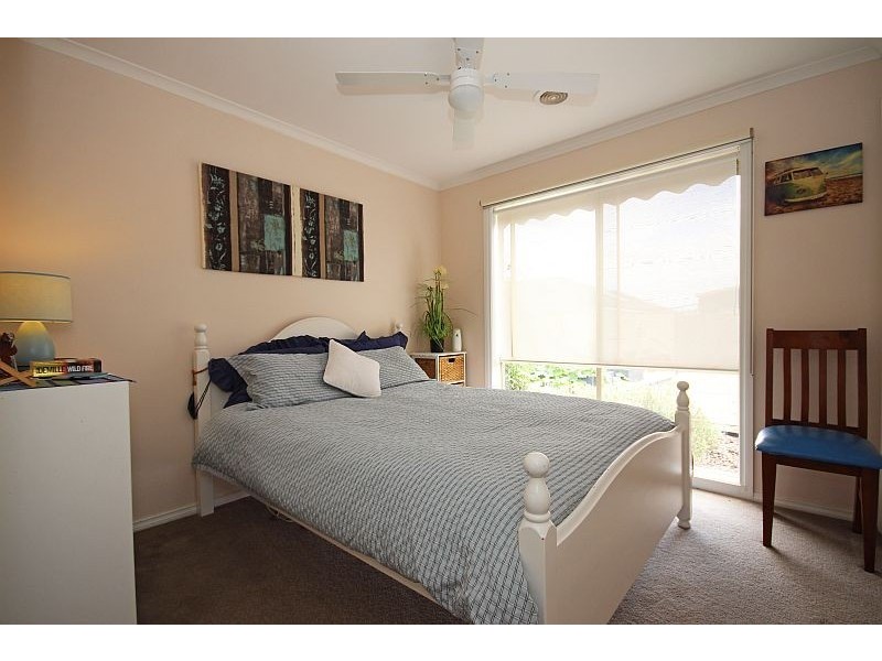 8 Deakin Drive, Delacombe VIC 3356