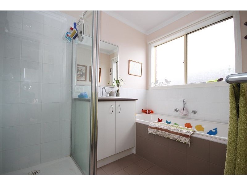 8 Deakin Drive, Delacombe VIC 3356