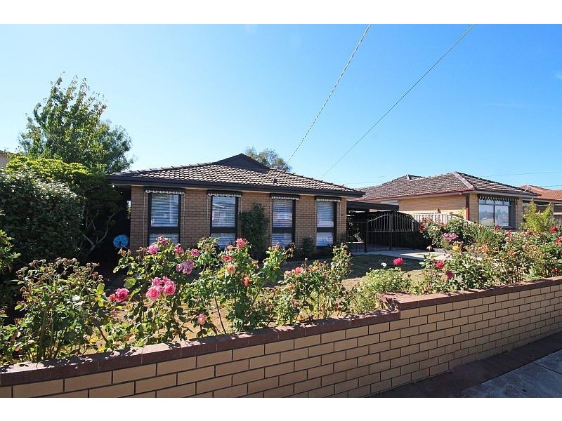 42 Montgomery Street, Wendouree VIC 3355