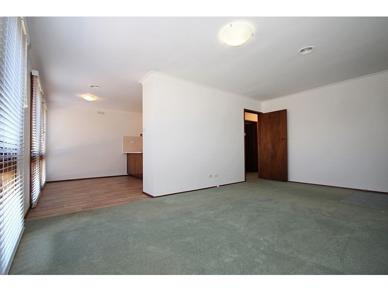 42 Montgomery Street, Wendouree VIC 3355