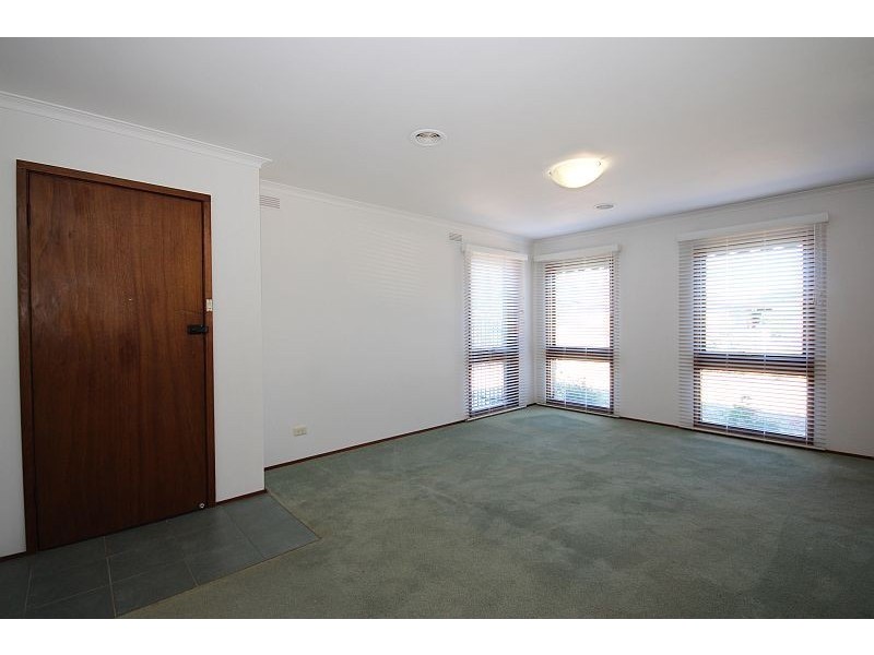 42 Montgomery Street, Wendouree VIC 3355