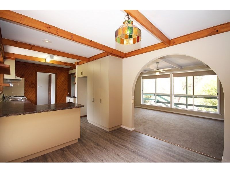 10 Soyuz Court, Mount Clear VIC 3350