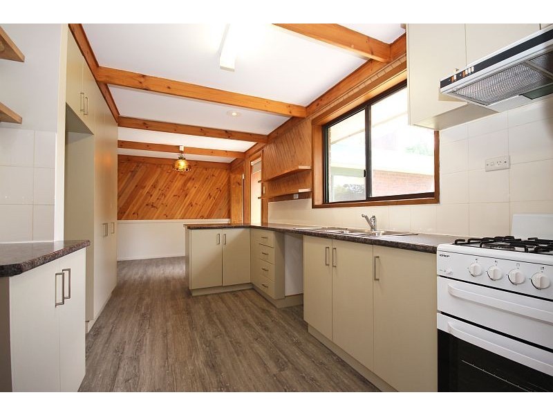 10 Soyuz Court, Mount Clear VIC 3350