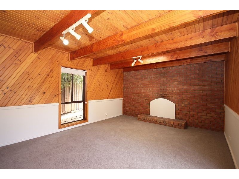 10 Soyuz Court, Mount Clear VIC 3350