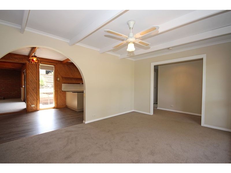 10 Soyuz Court, Mount Clear VIC 3350