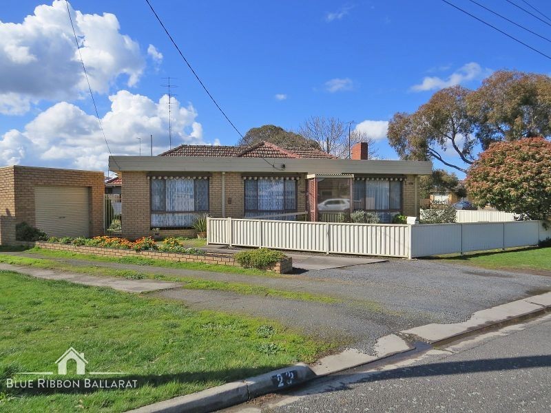 25 Yarrowee Street, Sebastopol VIC 3356