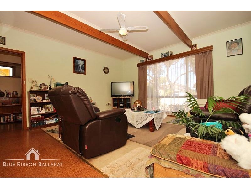25 Yarrowee Street, Sebastopol VIC 3356