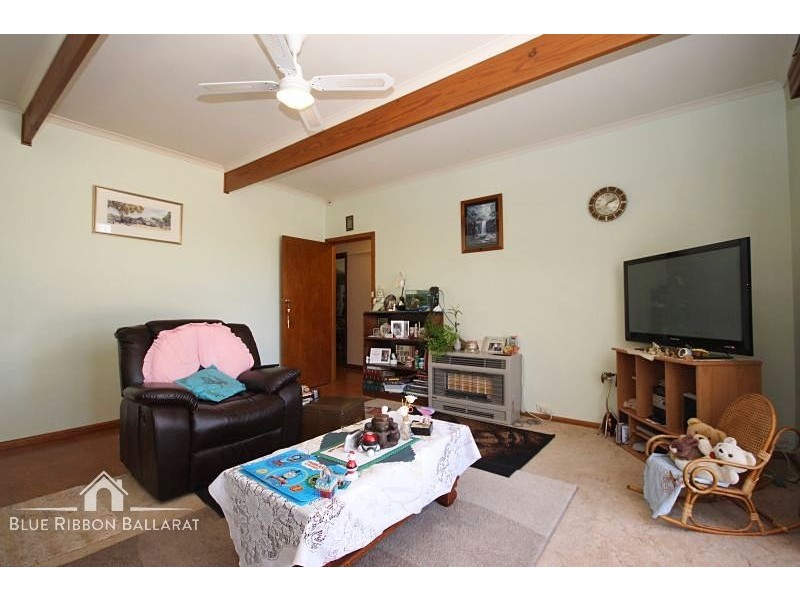 25 Yarrowee Street, Sebastopol VIC 3356