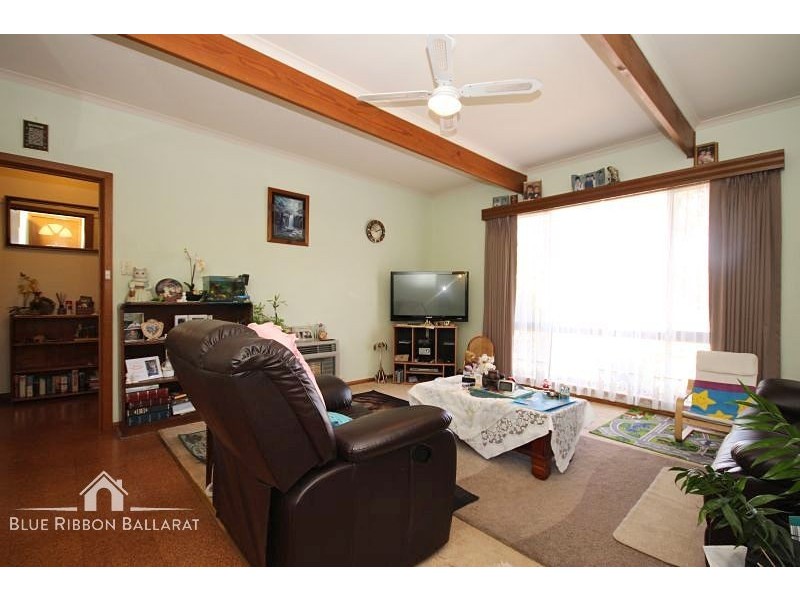 25 Yarrowee Street, Sebastopol VIC 3356
