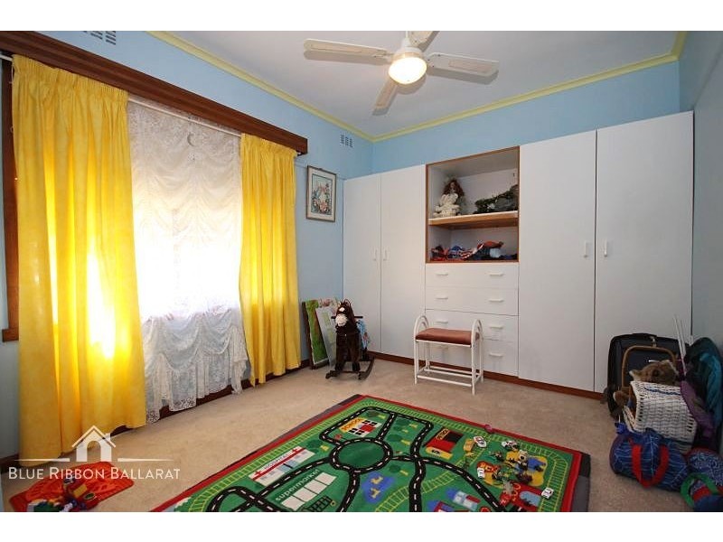 25 Yarrowee Street, Sebastopol VIC 3356