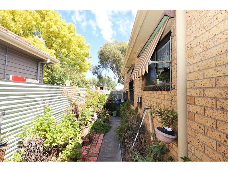 25 Yarrowee Street, Sebastopol VIC 3356