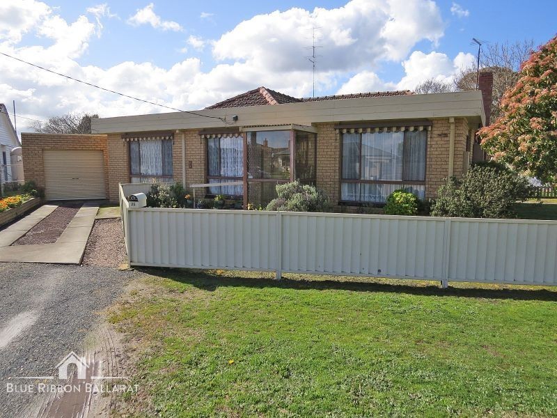 25 Yarrowee Street, Sebastopol VIC 3356