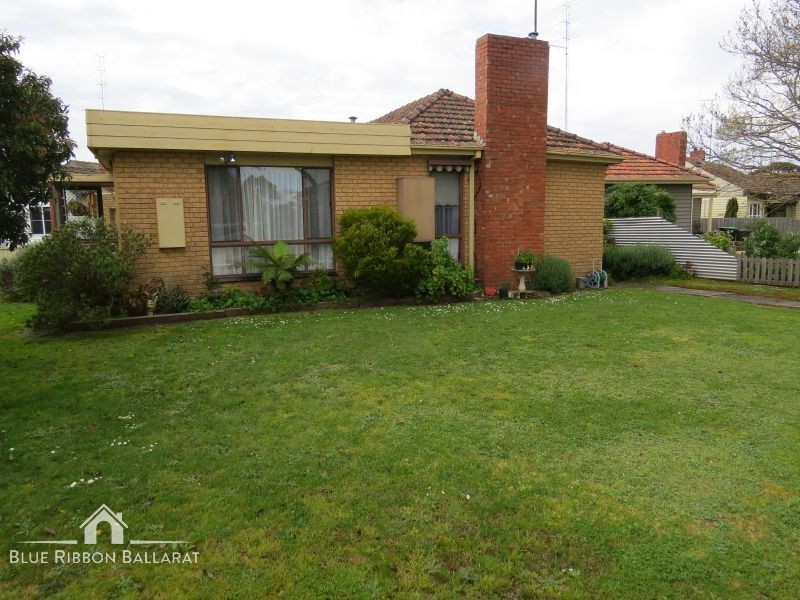 25 Yarrowee Street, Sebastopol VIC 3356