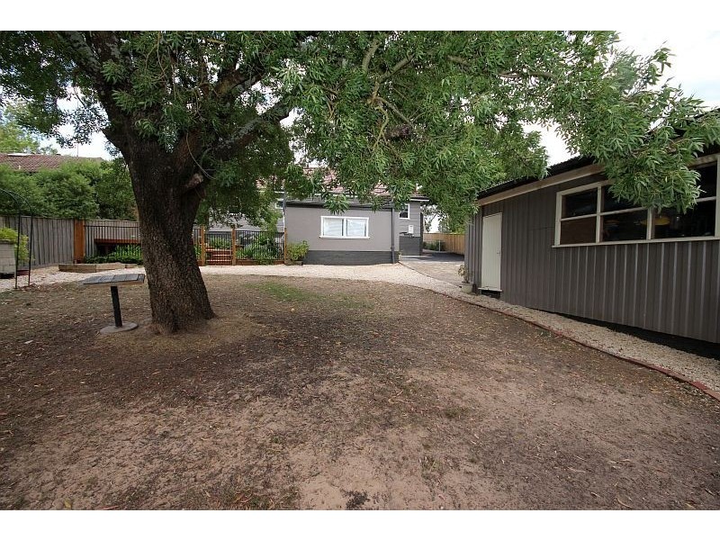 205 Lylia Avenue, Mount Clear VIC 3350