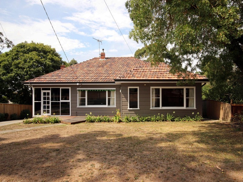 205 Lylia Avenue, Mount Clear VIC 3350