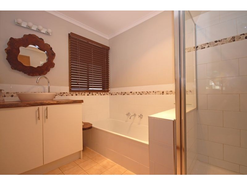 63 Cockatoo Road, Lal Lal VIC 3352