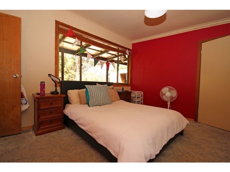 63 Cockatoo Road, Lal Lal VIC 3352