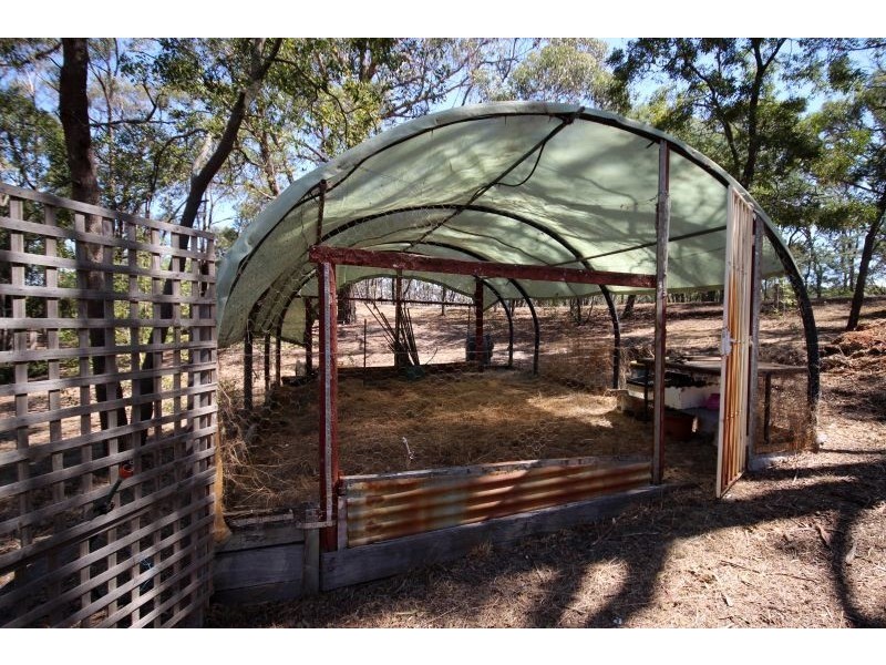 63 Cockatoo Road, Lal Lal VIC 3352