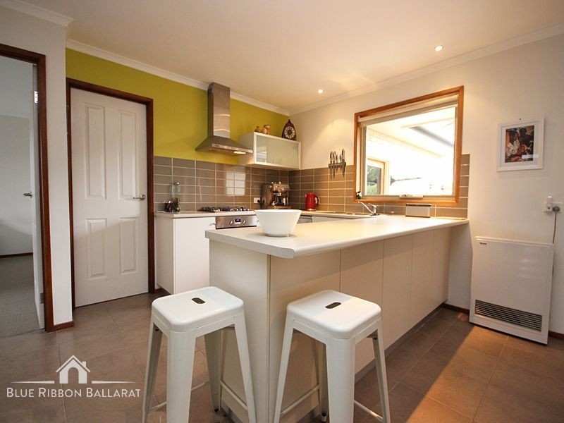 1/24 Bradby Avenue, Mount Clear VIC 3350