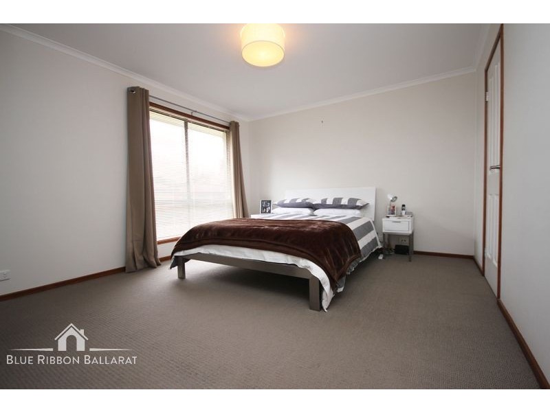 1/24 Bradby Avenue, Mount Clear VIC 3350