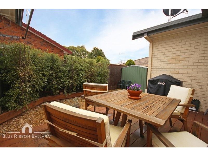 1/24 Bradby Avenue, Mount Clear VIC 3350