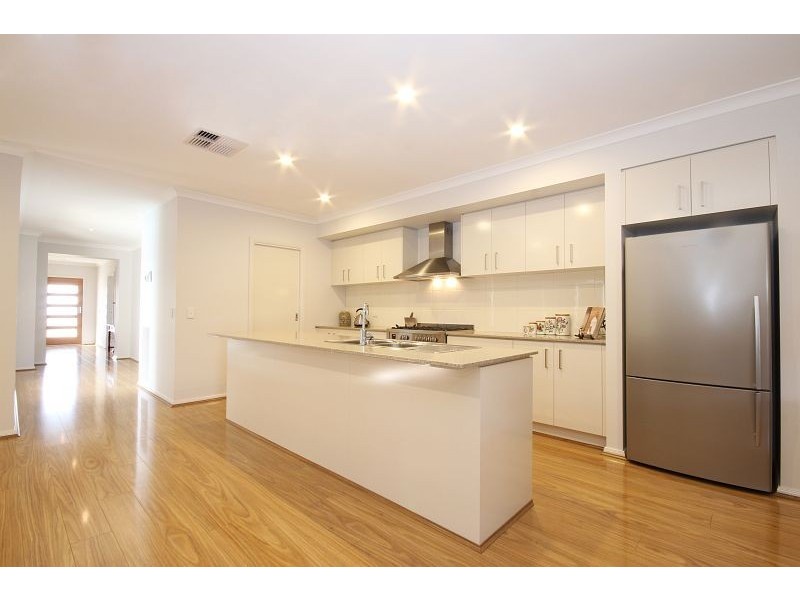 8 Carrum Street, Alfredton VIC 3350