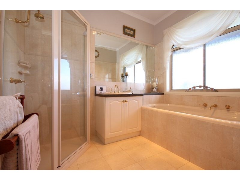 96 Alfredton Drive, Alfredton VIC 3350