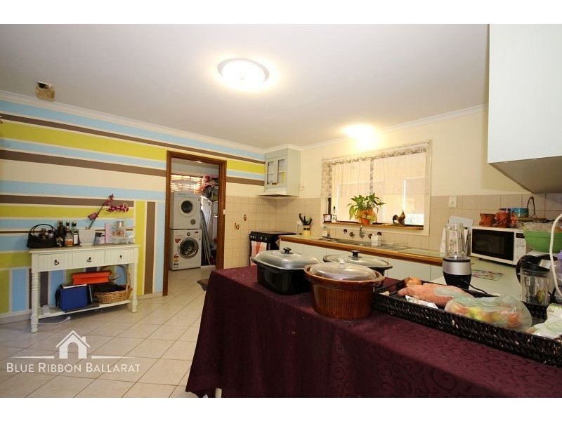 384 Wilsons Road, Haddon VIC 3351