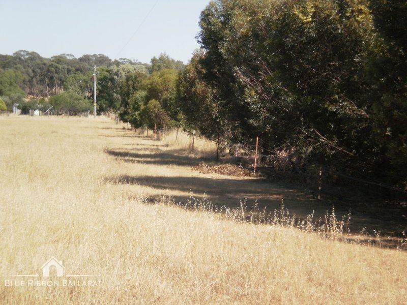 100 Murrays Road, Carapooee VIC 3478