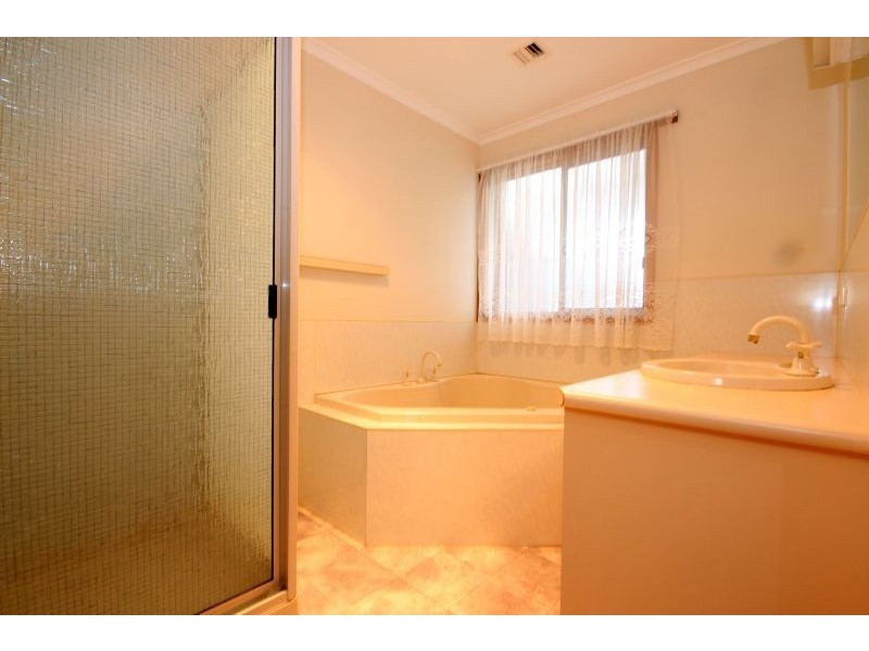 43 Midlands Drive, Ballarat North VIC 3350