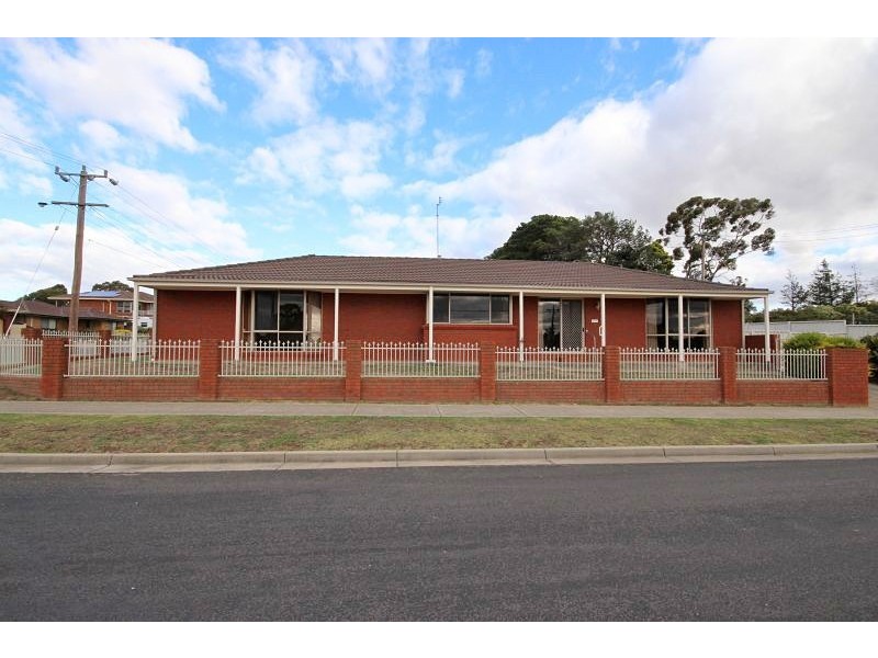 43 Midlands Drive, Ballarat North VIC 3350