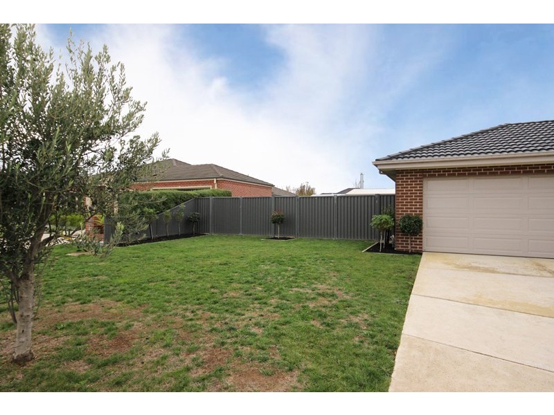 22 Alfredton Drive, Alfredton VIC 3350