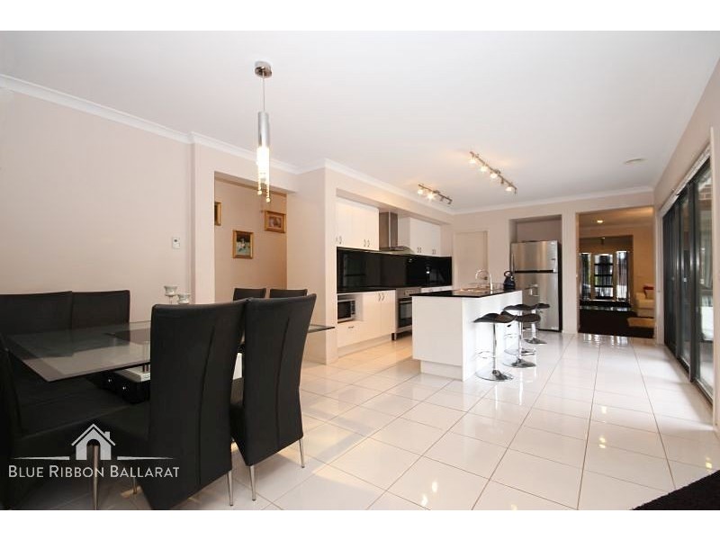 16 Carbine Drive, Alfredton VIC 3350