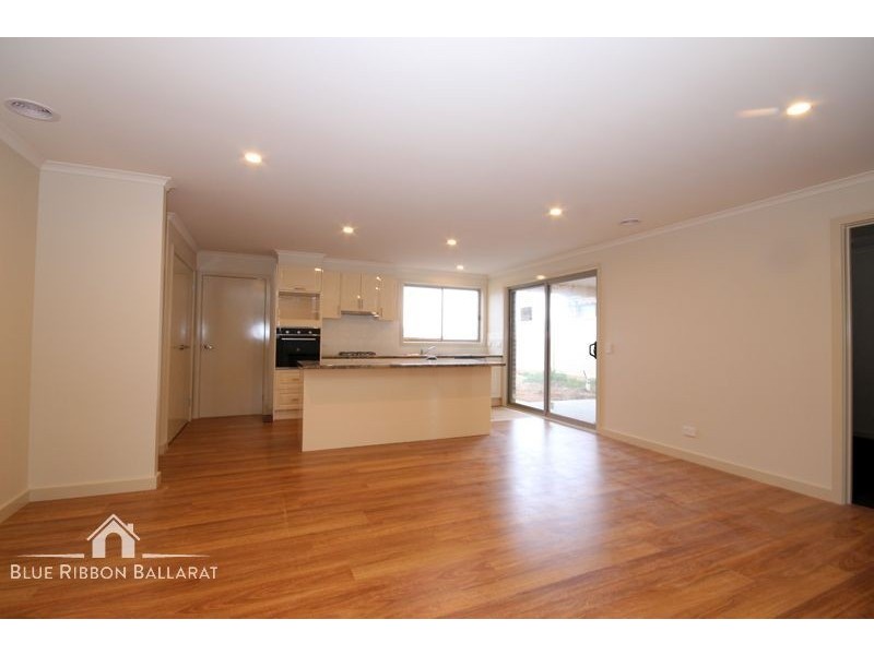 216 Kossuth Street, Sebastopol VIC 3356