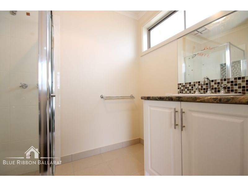 216 Kossuth Street, Sebastopol VIC 3356