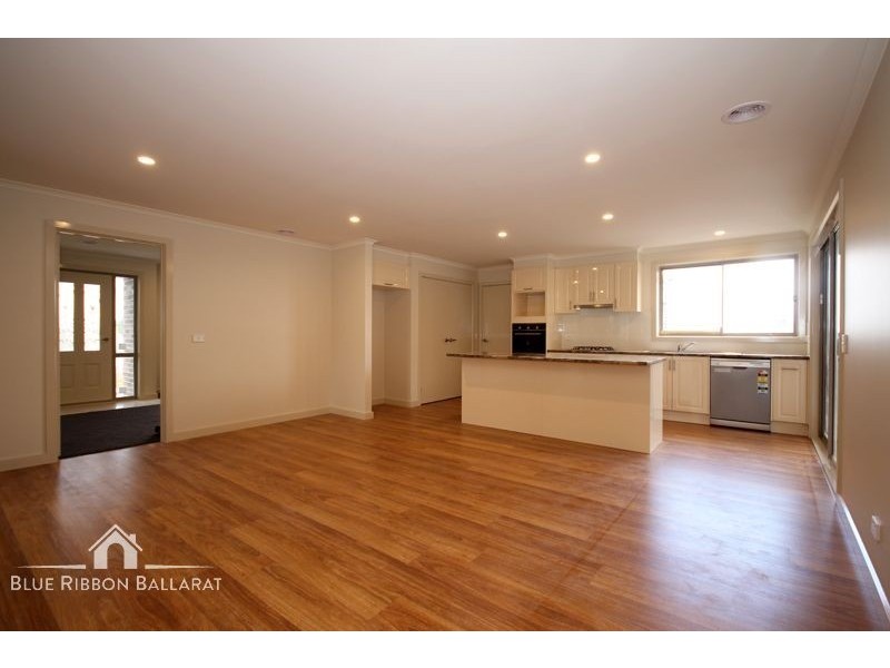 216 Kossuth Street, Sebastopol VIC 3356