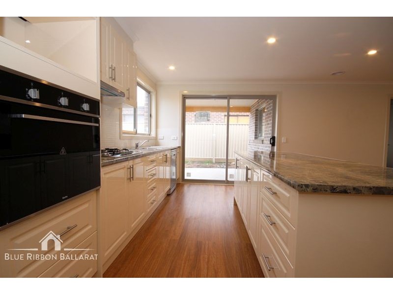 216 Kossuth Street, Sebastopol VIC 3356