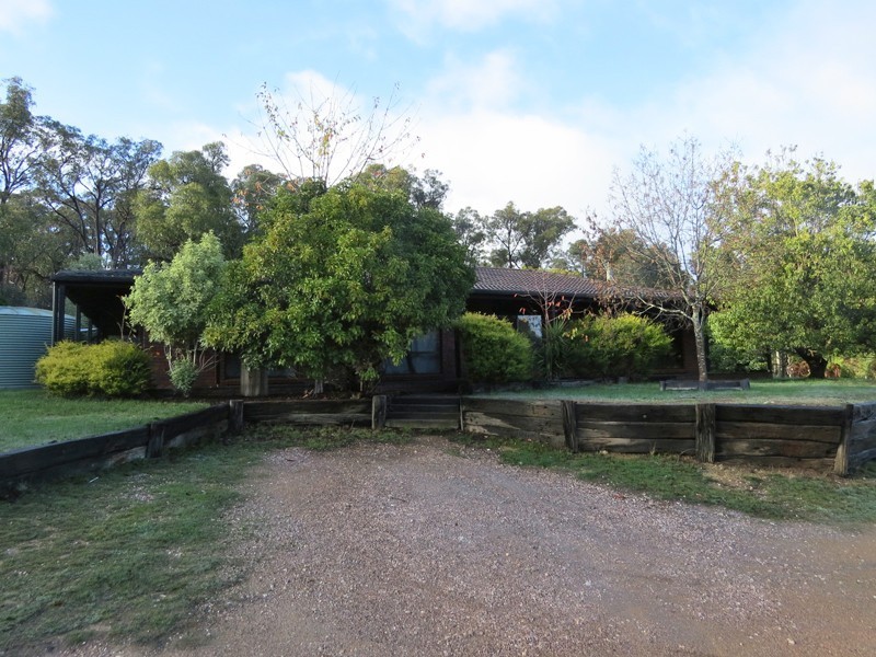 50 Bull In Court, Haddon VIC 3351