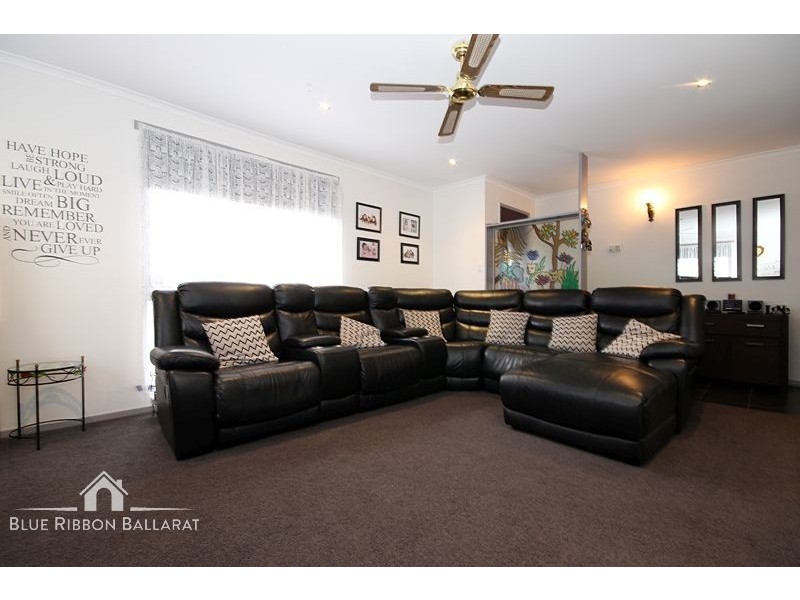 120 Learmonth Road, Wendouree VIC 3355