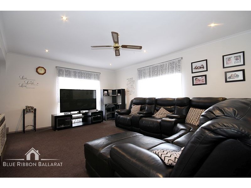 120 Learmonth Road, Wendouree VIC 3355